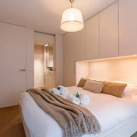 アパート Lovely And Spacious In The Center Of